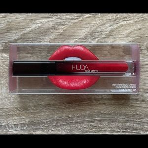 Huda Beauty: Demi Matte Liquid Lipstick
